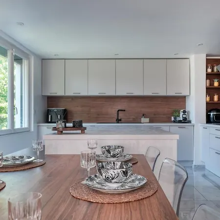 Maison Au Calme Avec Piscine Privee Villa *