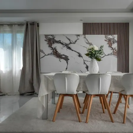 Maison Au Calme Avec Piscine Privee Villa *